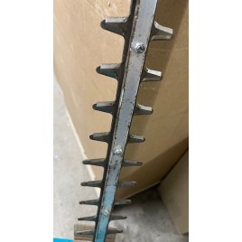 WYPRZEDAŻ Makita UH7580 Elektryczne nożyce do żywopłotu 75cm, 700W PO SERWISIE 